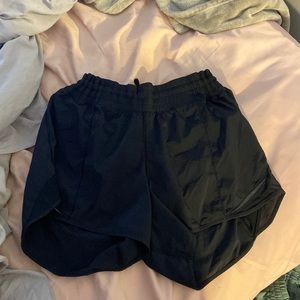 Lululemon black hotty hot high rise 4 inch shorts